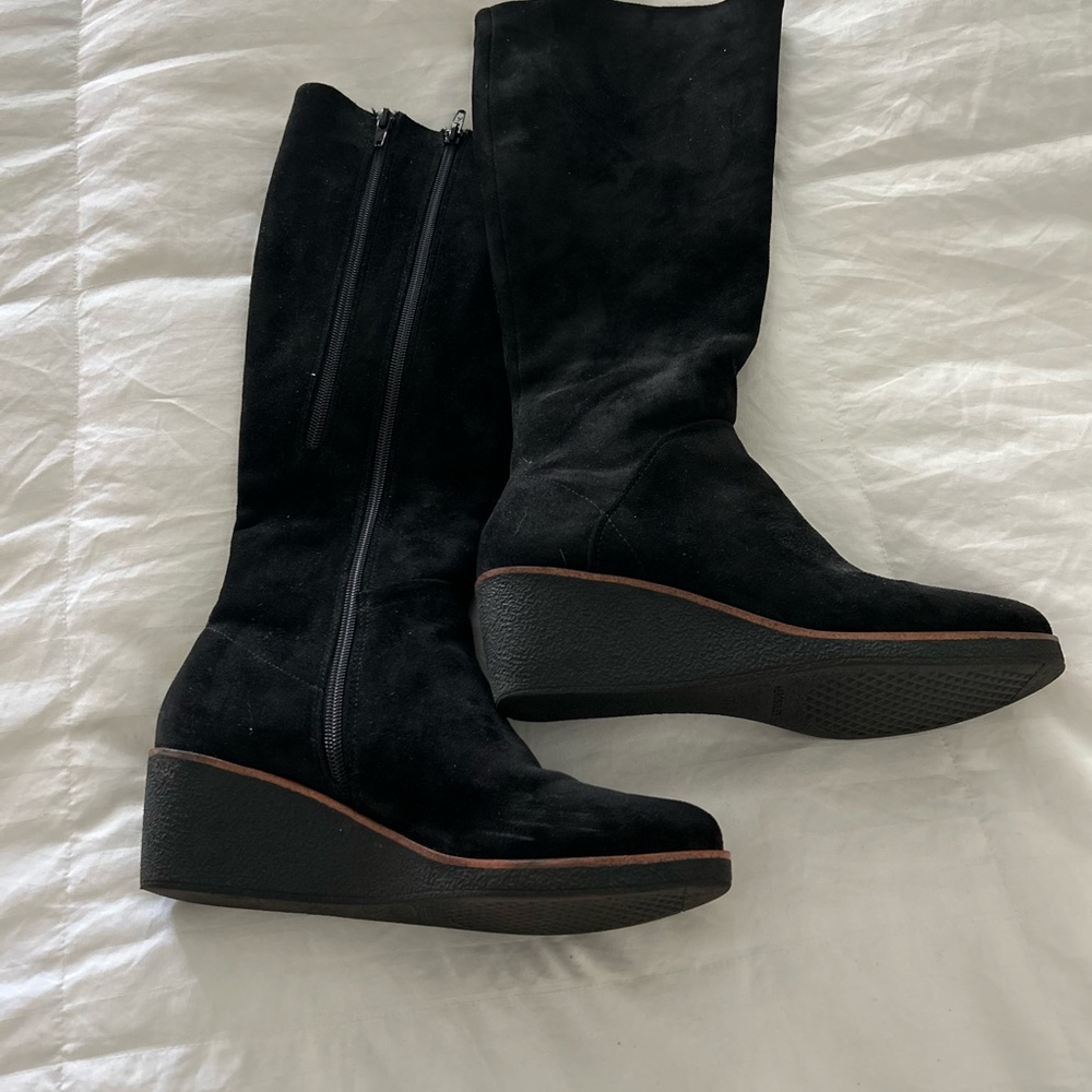 AEROSOLES Black Suede Wedge Boots